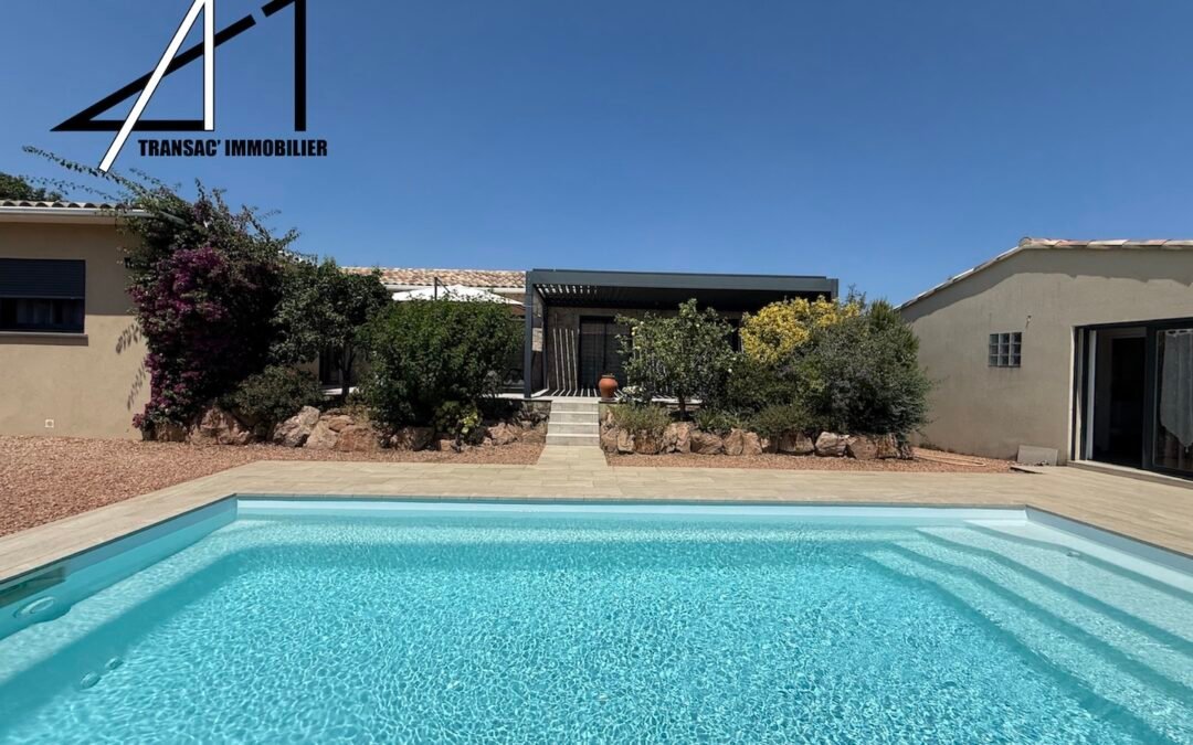 CHARMANTE VILLA DE PLAIN-PIED AVEC PISCINE ET STUDIO