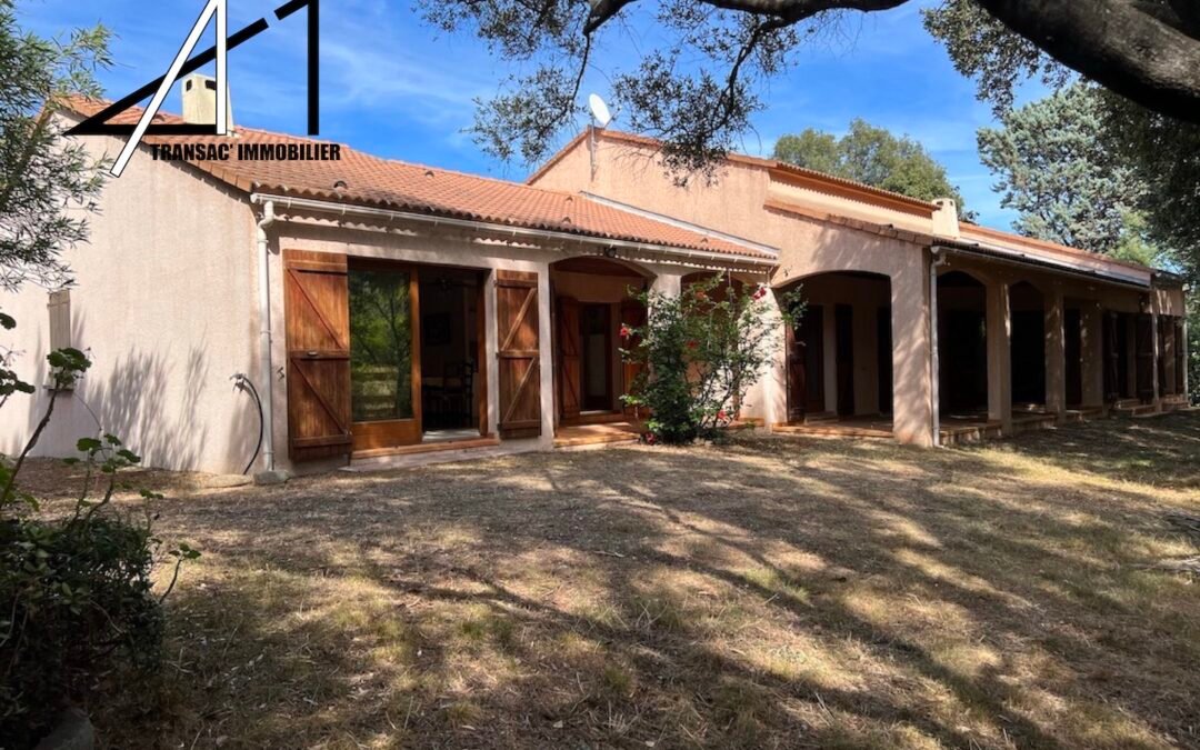 EXCLUSIVITE magnifique propriété de 225 m2 sur terrain piscinable de 2552 m2 clos, arboré